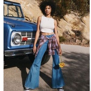 FOREVER 21 Premium Blue Jeans Size Small Mid Rise Flare NWT